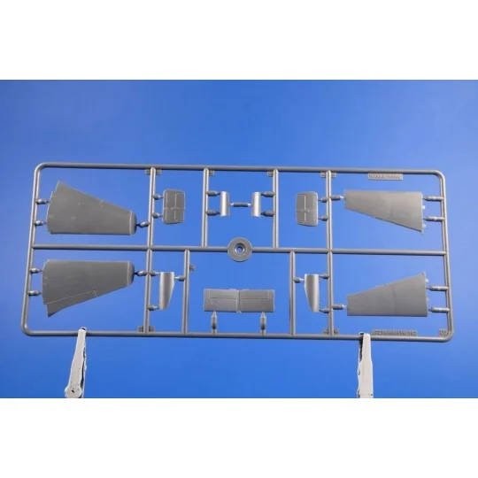 Heinkel He 162 Spatz - Special Hobby 100-SH72341