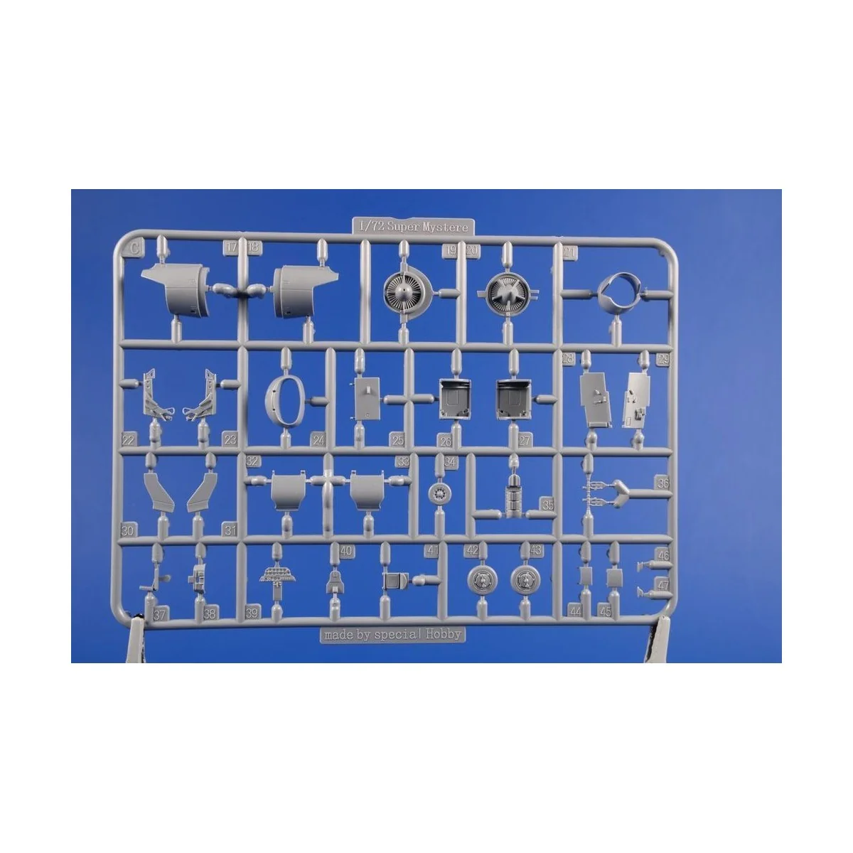 SMB-2 Super Mystere Duo Pack & Book, 1/72 - Special Hobby 100-SH72417