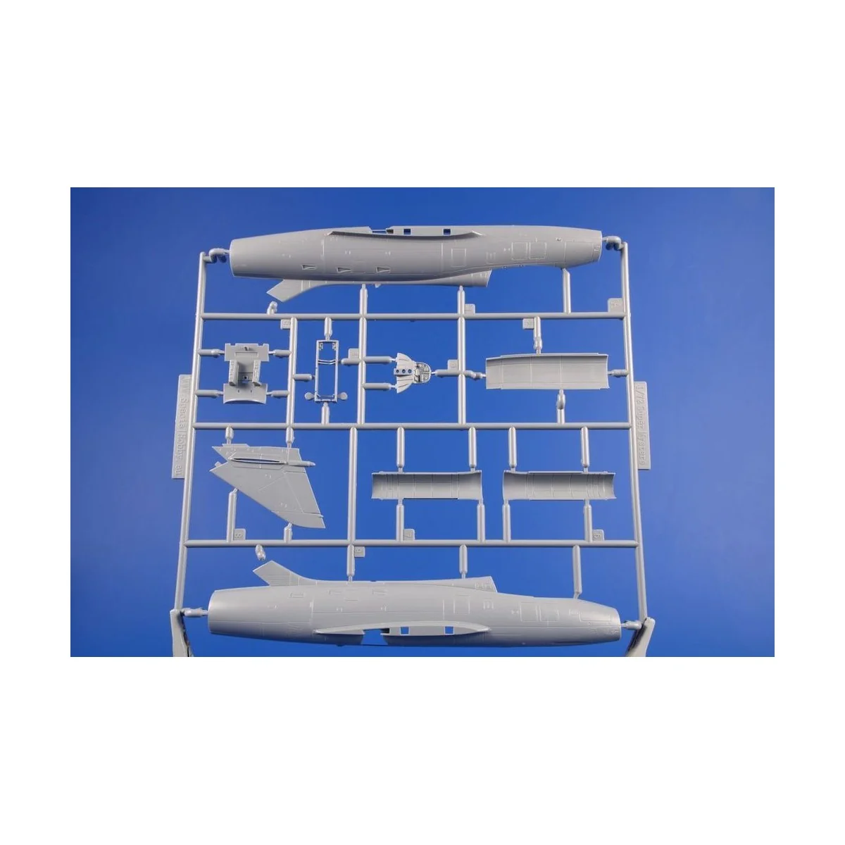 SMB-2 Super Mystere Duo Pack & Book, 1/72 - Special Hobby 100-SH72417