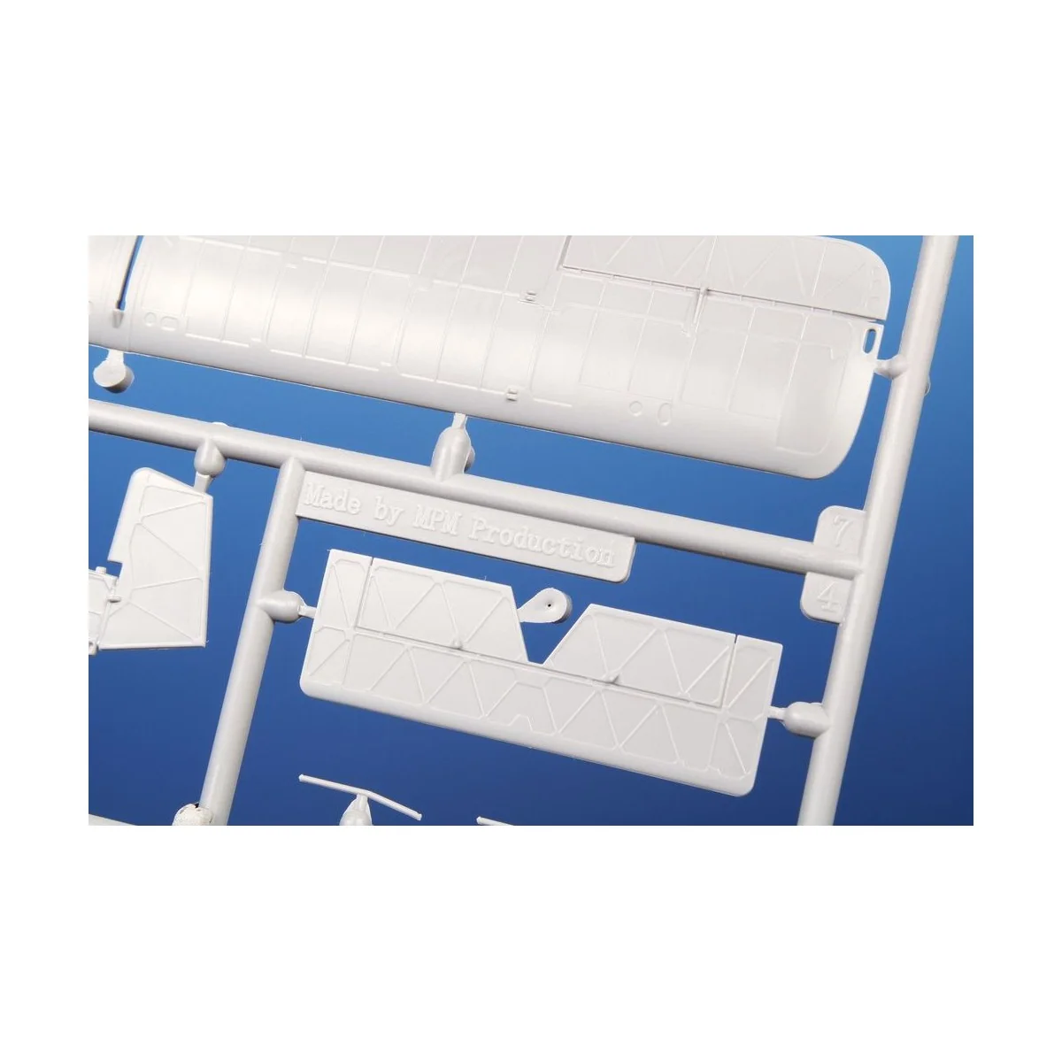 EoN Eton TX.1 / SG-38 Over Western Europe - Special Hobby 100-SH72442