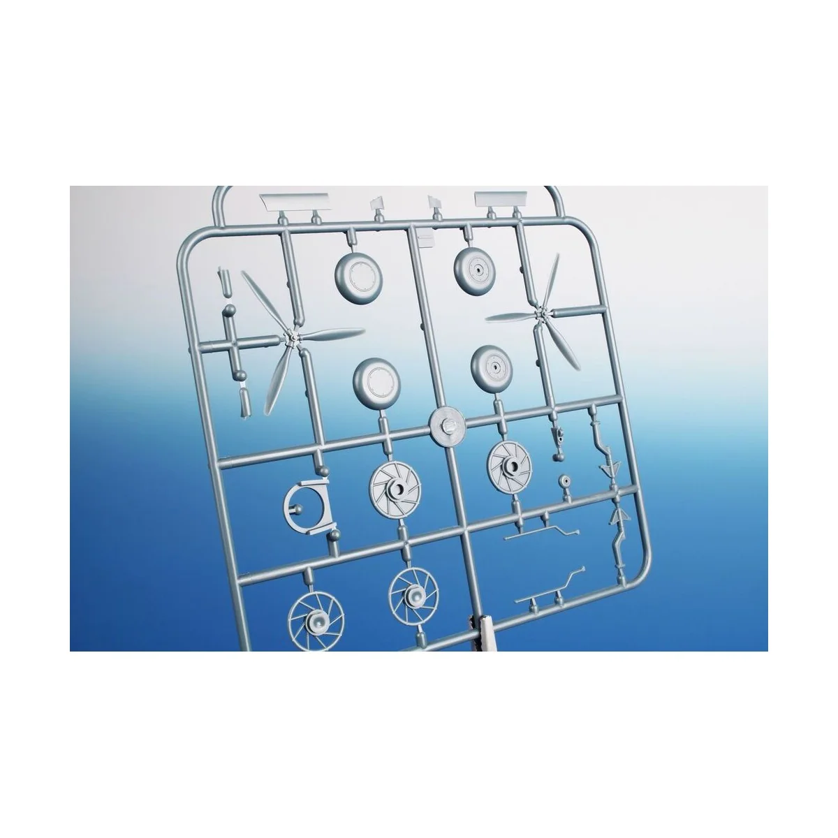 B-12A Bomber ‘Yellow Wings over America’, 1/72 - Special Hobby 100-...