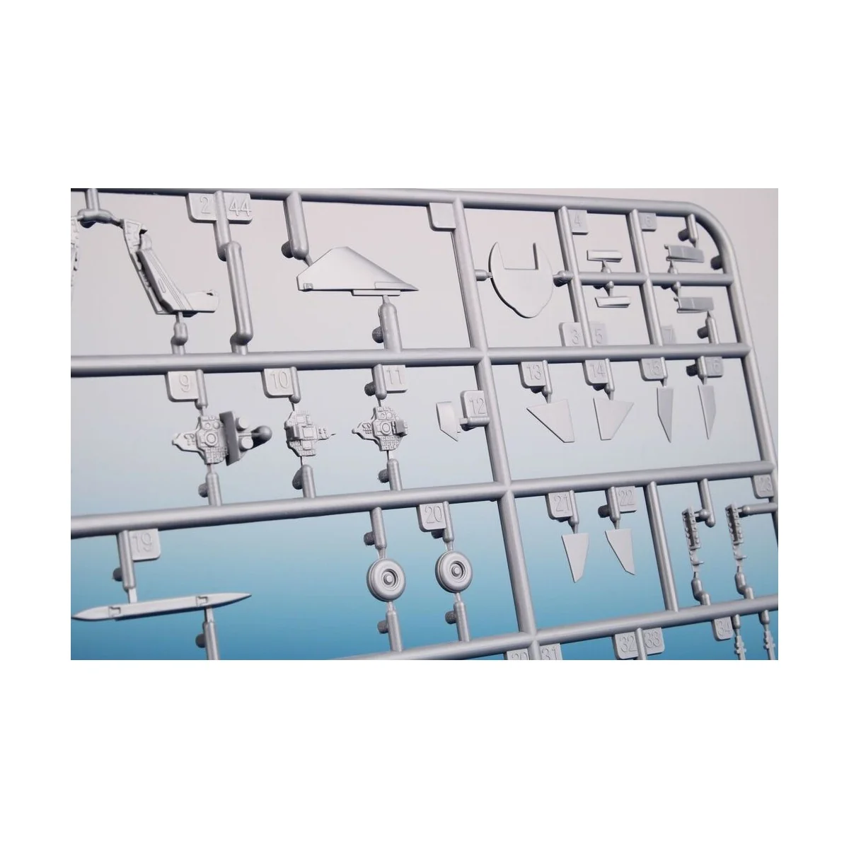 SAAB AJS-37 Viggen ‘Show Must Go On’ - Special Hobby 100-SH72497
