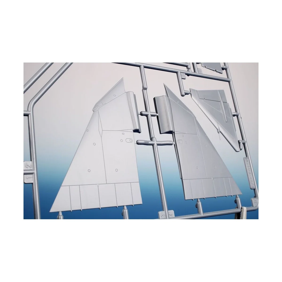 SAAB AJS-37 Viggen ‘Show Must Go On’, 1/72 - Special Hobby 100-SH72497 SAAB AJS-37 Viggen ‘Show Must Go On’, 1/72 - Special Hobby 100-SH72497