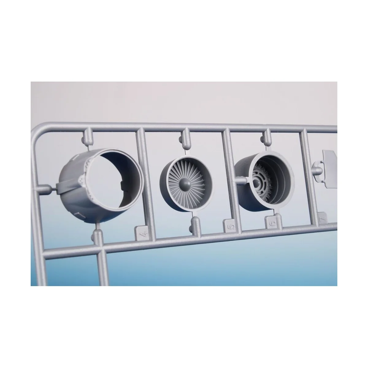 SAAB AJS-37 Viggen ‘Show Must Go On’, 1/72 - Special Hobby 100-SH72497 SAAB AJS-37 Viggen ‘Show Must Go On’, 1/72 - Special Hobby 100-SH72497