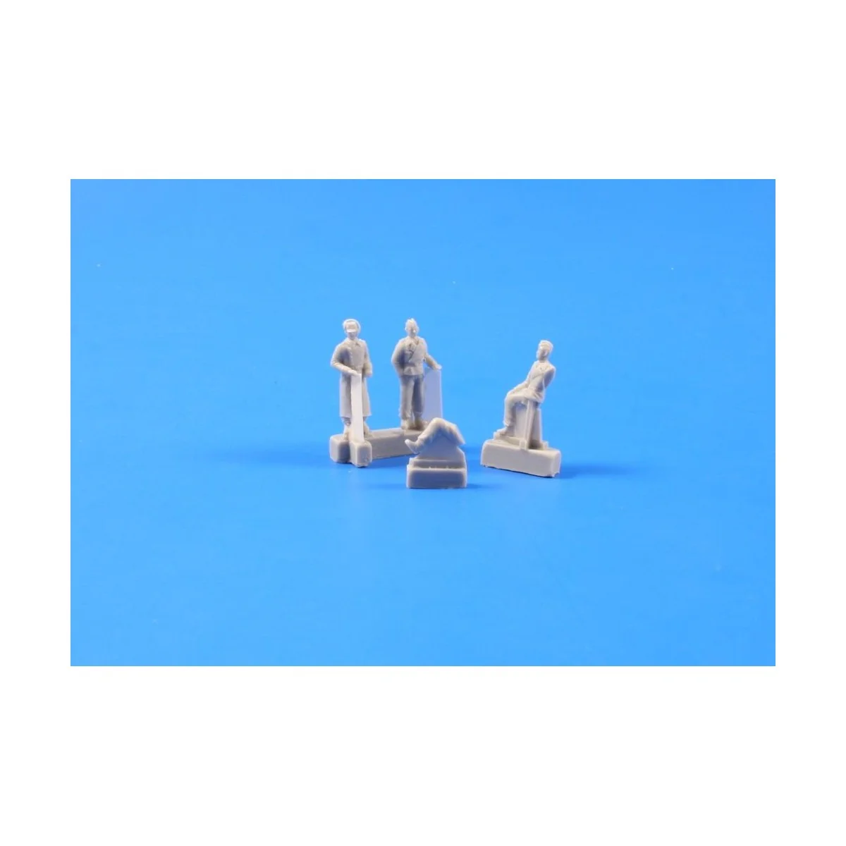 German tank crew 1944, standing, 1/72 - CMK 129-F72227