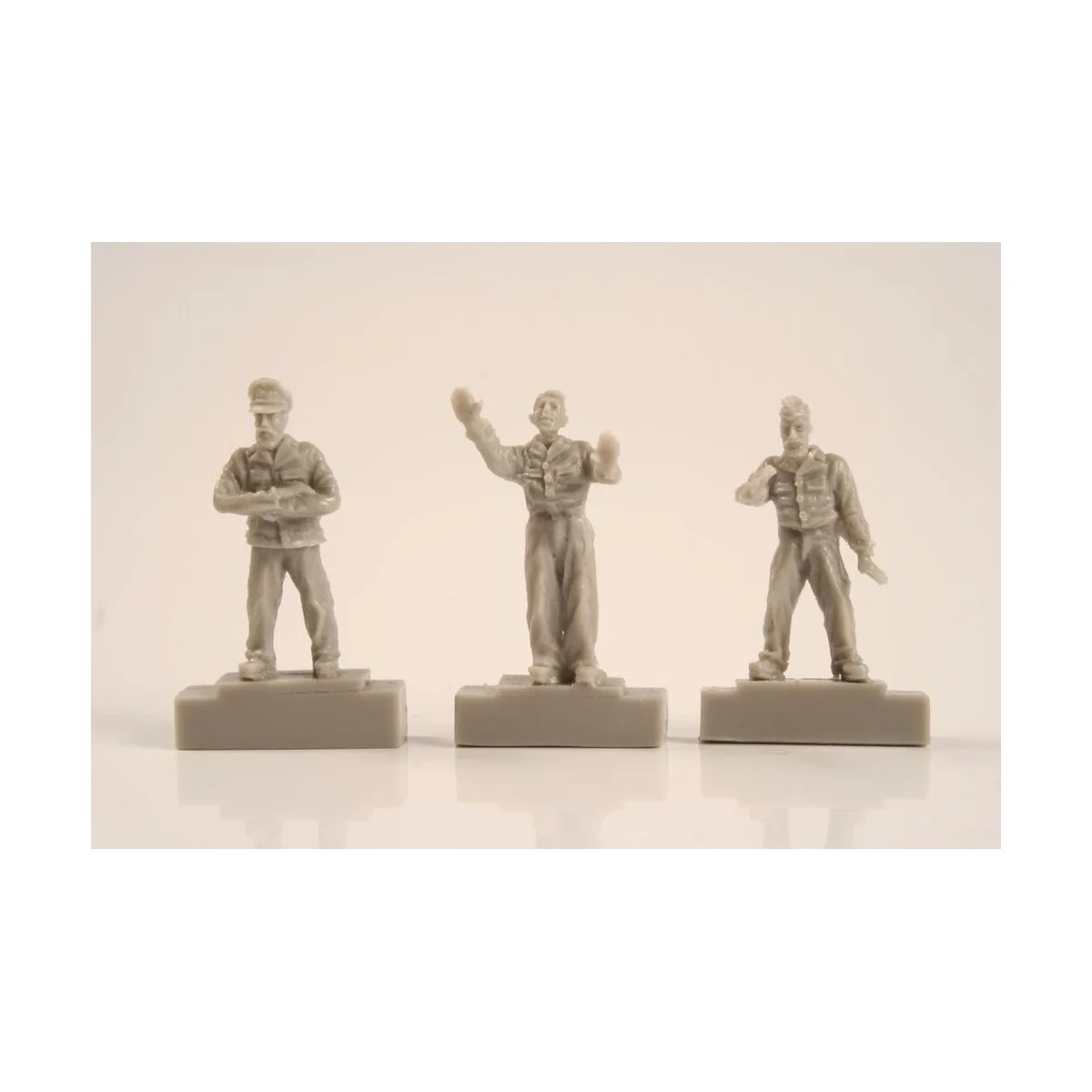 U-Boat U-IX-Crew in Command Section (3fi - CMK 129-F72253