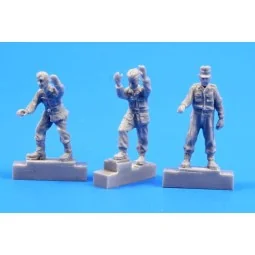 German A4/V2 missile launch platform personnel, WW II (3 Figures), ...
