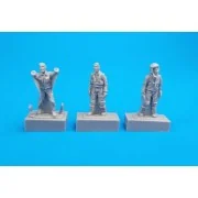 Two French Pilots and a Mechanic - CMK 129-F72308