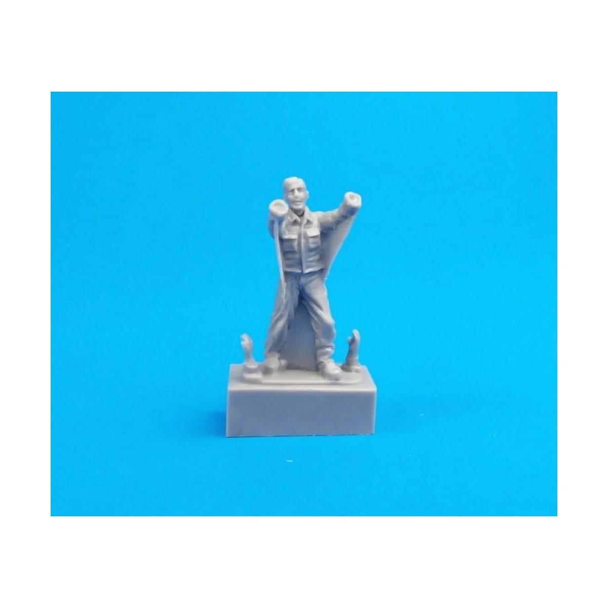 Two French Pilots and a Mechanic, 1/72 - CMK 129-F72308