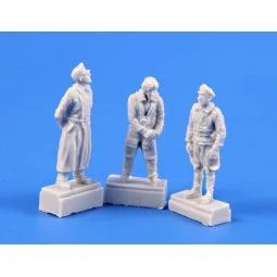 He 162-Three Pilot figures,each i.different gear:Great Coat,Flying ...