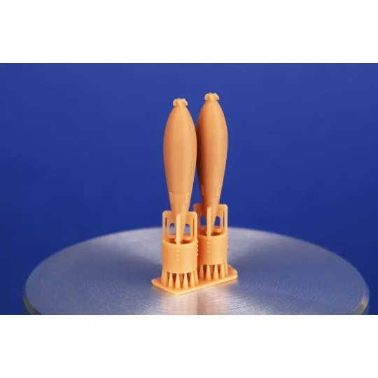British WWII GP 250lb bomb (2pcs.), 1/72 - CMK 129-P72029