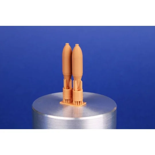 British WWII MC 500lb bomb Mk.IV (2pcs.), 1/72 - CMK 129-P72030