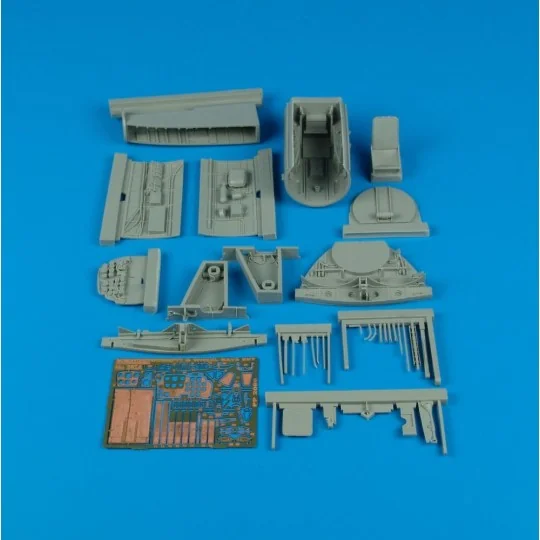 Messerschitt Me 262A Schwalbe Cockpit & Wheel Bay Set for Trumpeter... Messerschitt Me 262A Schwalbe Cockpit & Wheel Bay Set for Trumpeter...