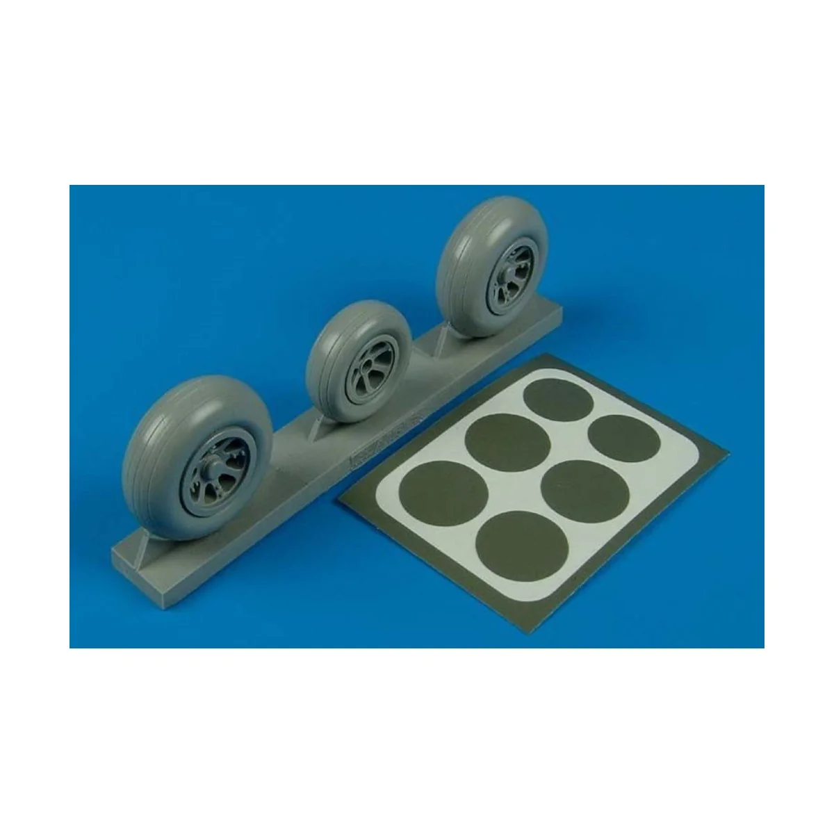 P-38 Lightning wheels & paint masks - Aires 2105