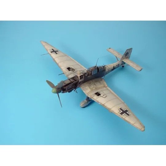 Junksers Ju 87D Stuka, 1/48 - Aires 4161