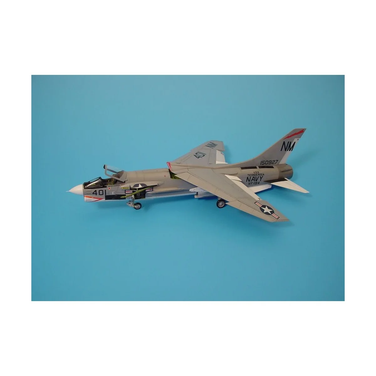 F-8E Crusader - Aires 4180