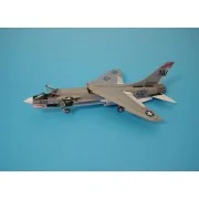 F-8E Crusader - Aires 4180