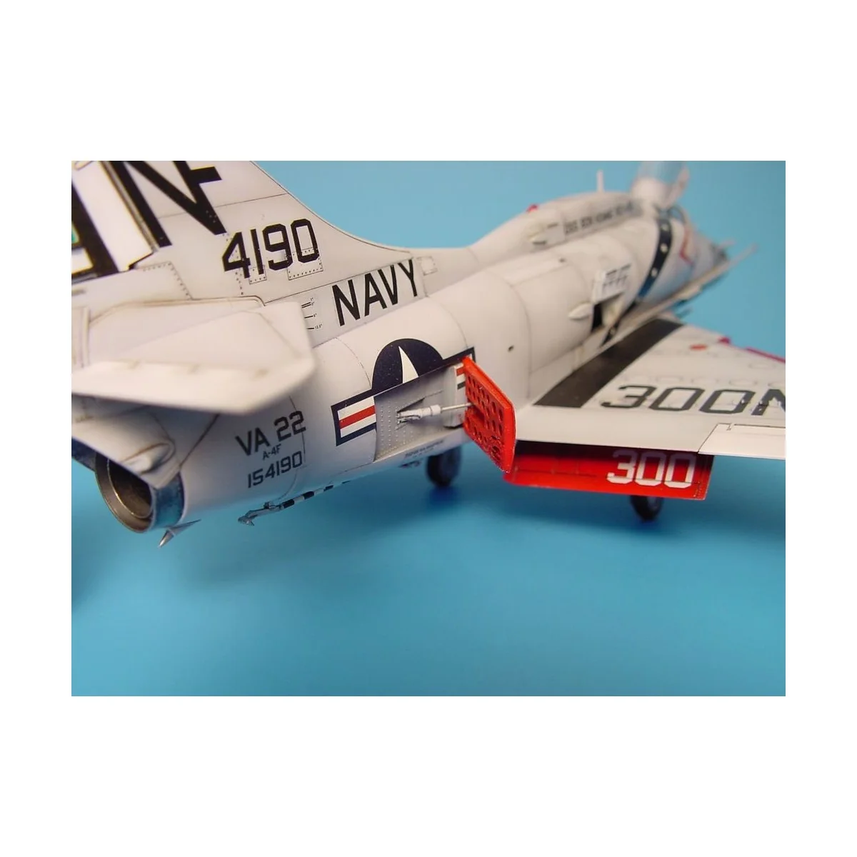 A-4 Skyhawk Bremsschilder (offen) für Hasegawa Bausatz, 1/48 - Aire... A-4 Skyhawk Bremsschilder (offen) für Hasegawa Bausatz, 1/48 - Aire...