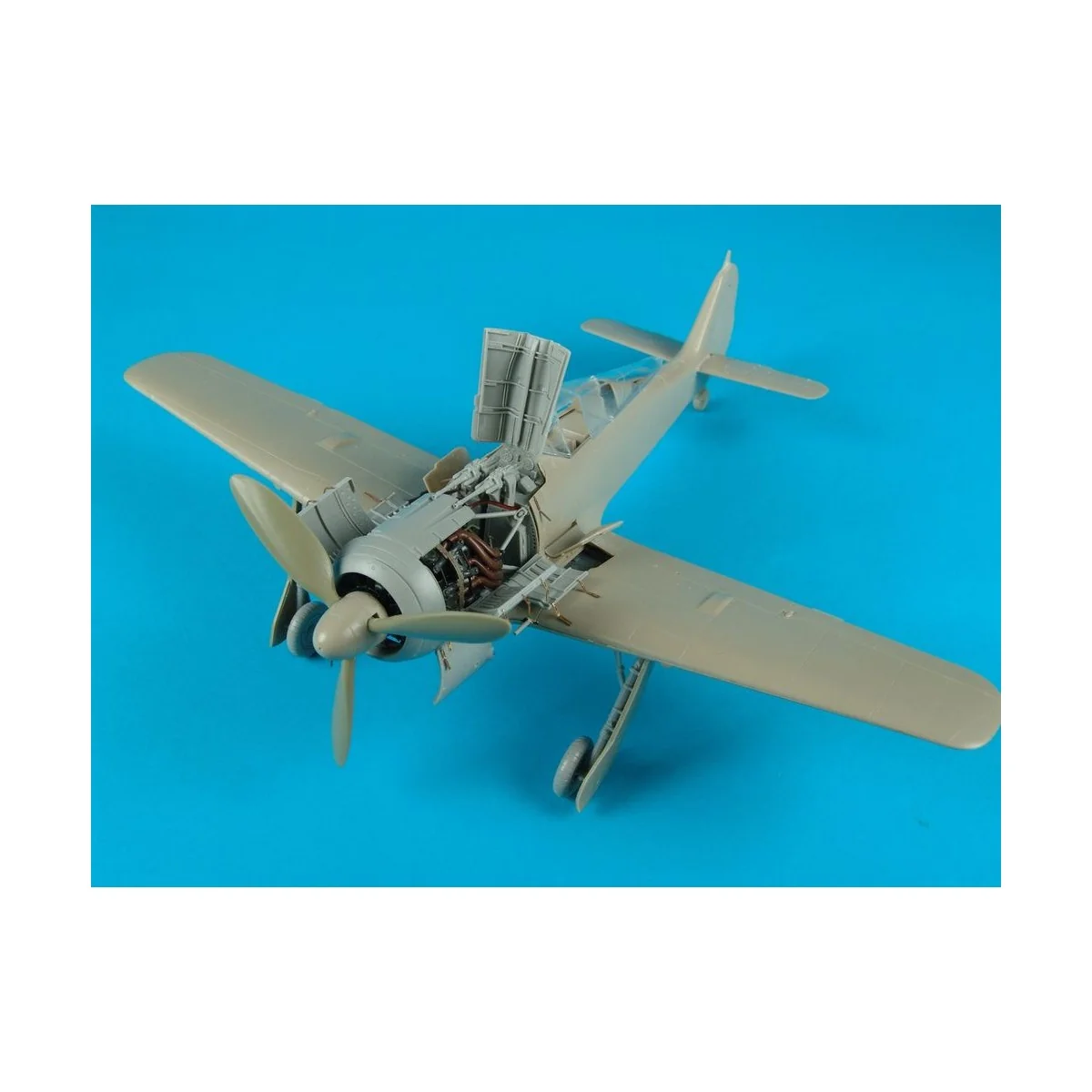 Fw 190A-8 engine set für Eduard-Bausatz, 1/48 - Aires 4315 Fw 190A-8 engine set für Eduard-Bausatz, 1/48 - Aires 4315