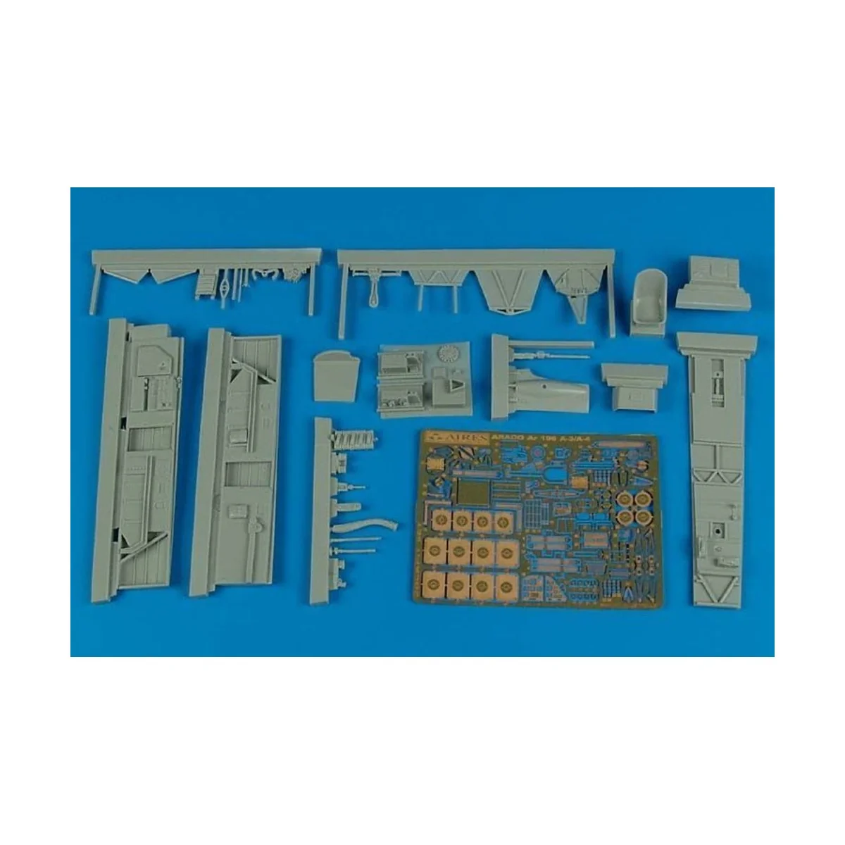 Ar 196A-3/A-4 cockpit set for Italeri, 1/48 - Aires 4498