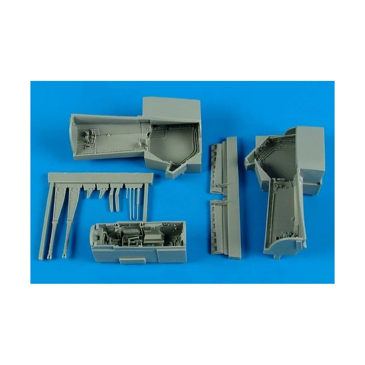 EA-6B Prowler wheel bay fir Kinetic, 1/48 - Aires 4570