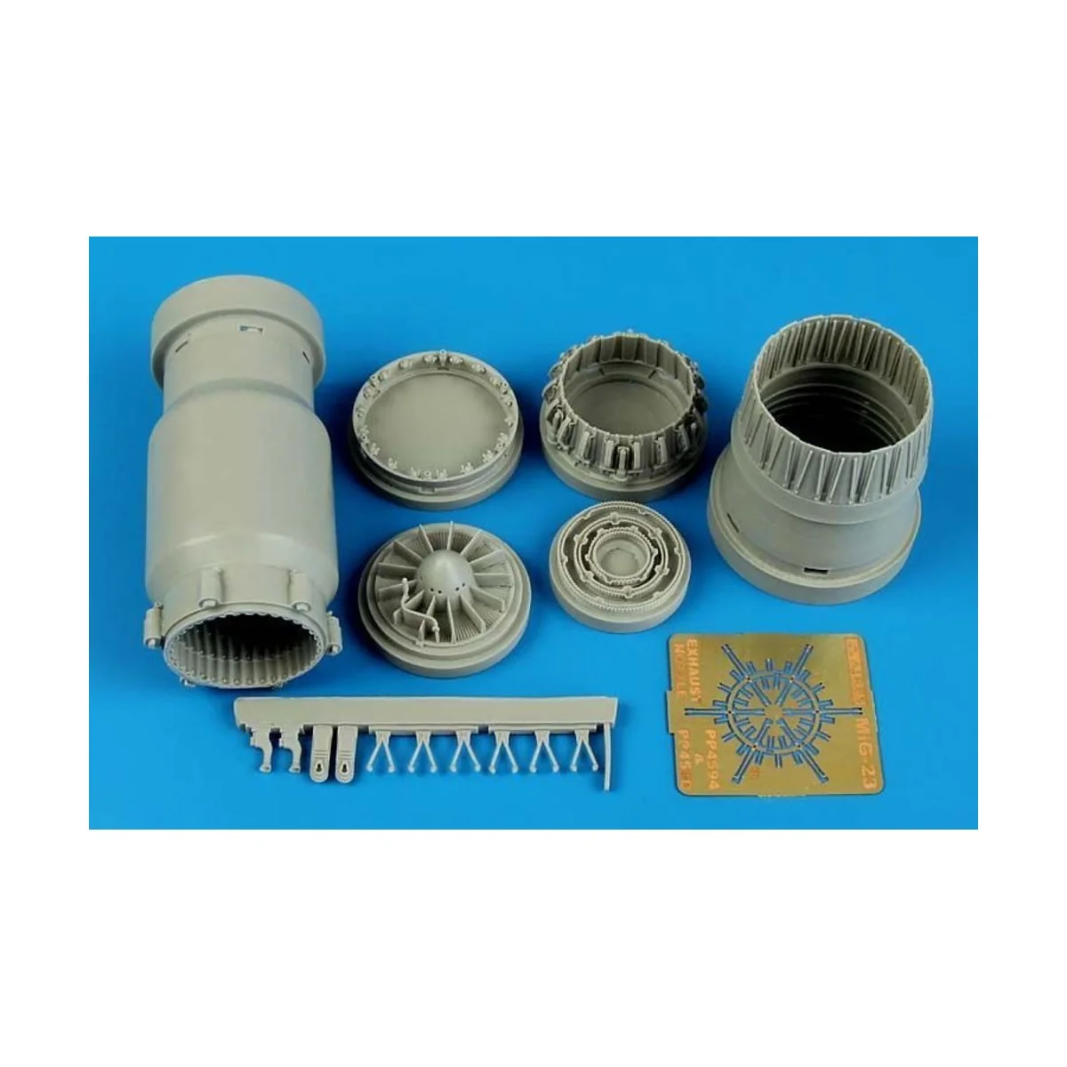 MiG-23 Flogger ex. noz. opened f. Trump. - Aires 4594