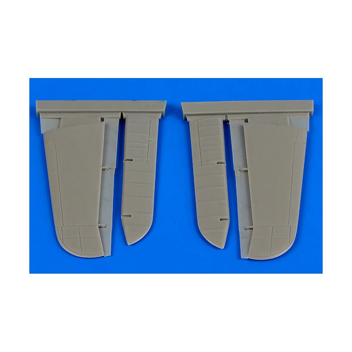 SBD-5 Dautless control surfaces f.Italer - Aires 4673