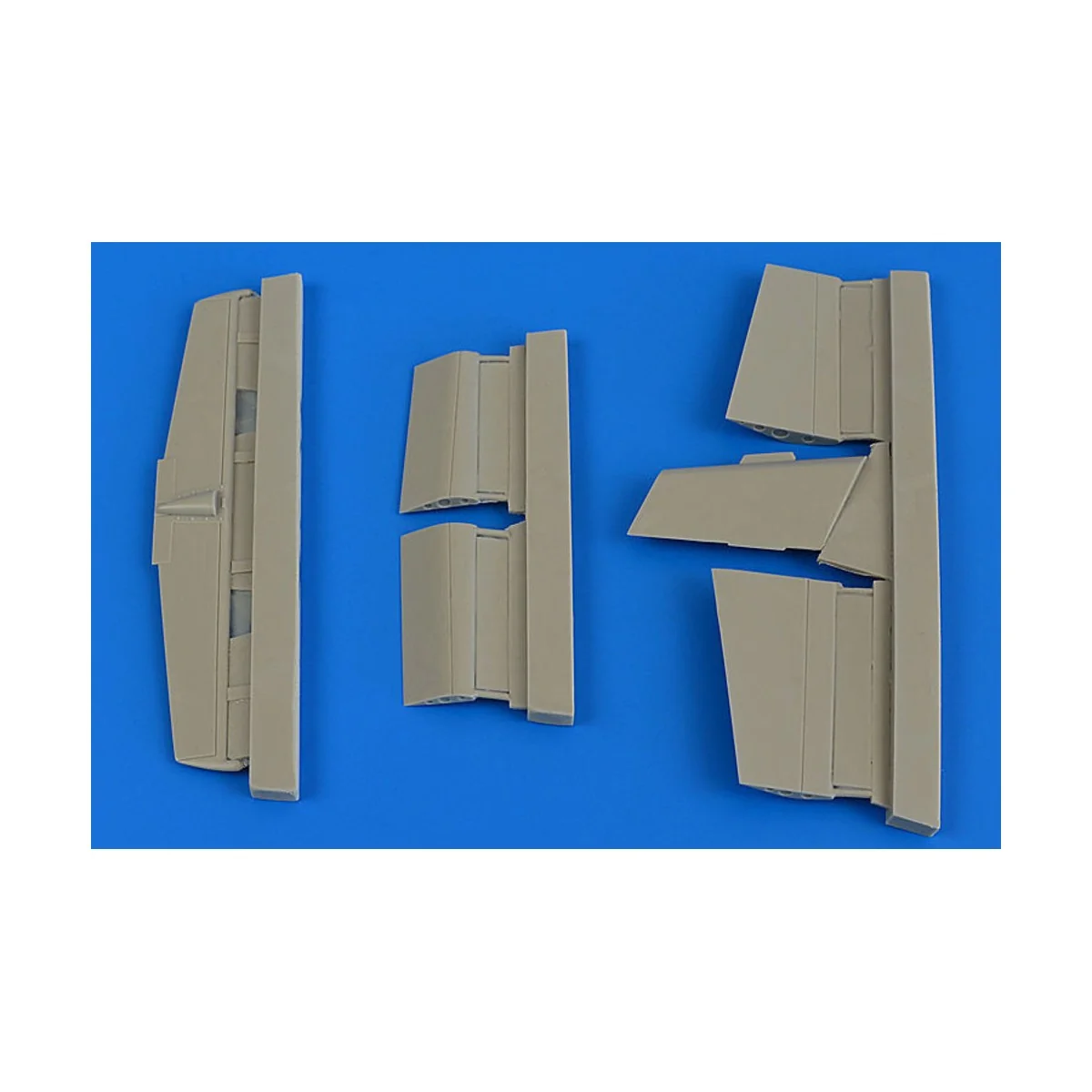 L-29 Delfin control sufaces for AMK - Aires 4695