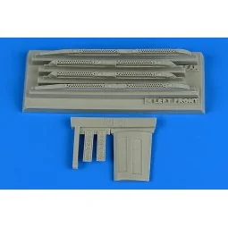 Su-17/22 M3/M4 Fitter K fully loaded chaff/flare dispensers f.Kitty...