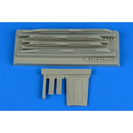 Su-17/22 M3/M4 Fitter K fully loaded chaff/flare dispensers f.Kitty... Su-17/22 M3/M4 Fitter K fully loaded chaff/flare dispensers f.Kitty...