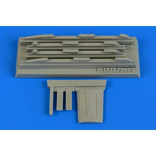 Su-17/22 M3/N4 Fitter K empty chaff/flar - Aires 4743