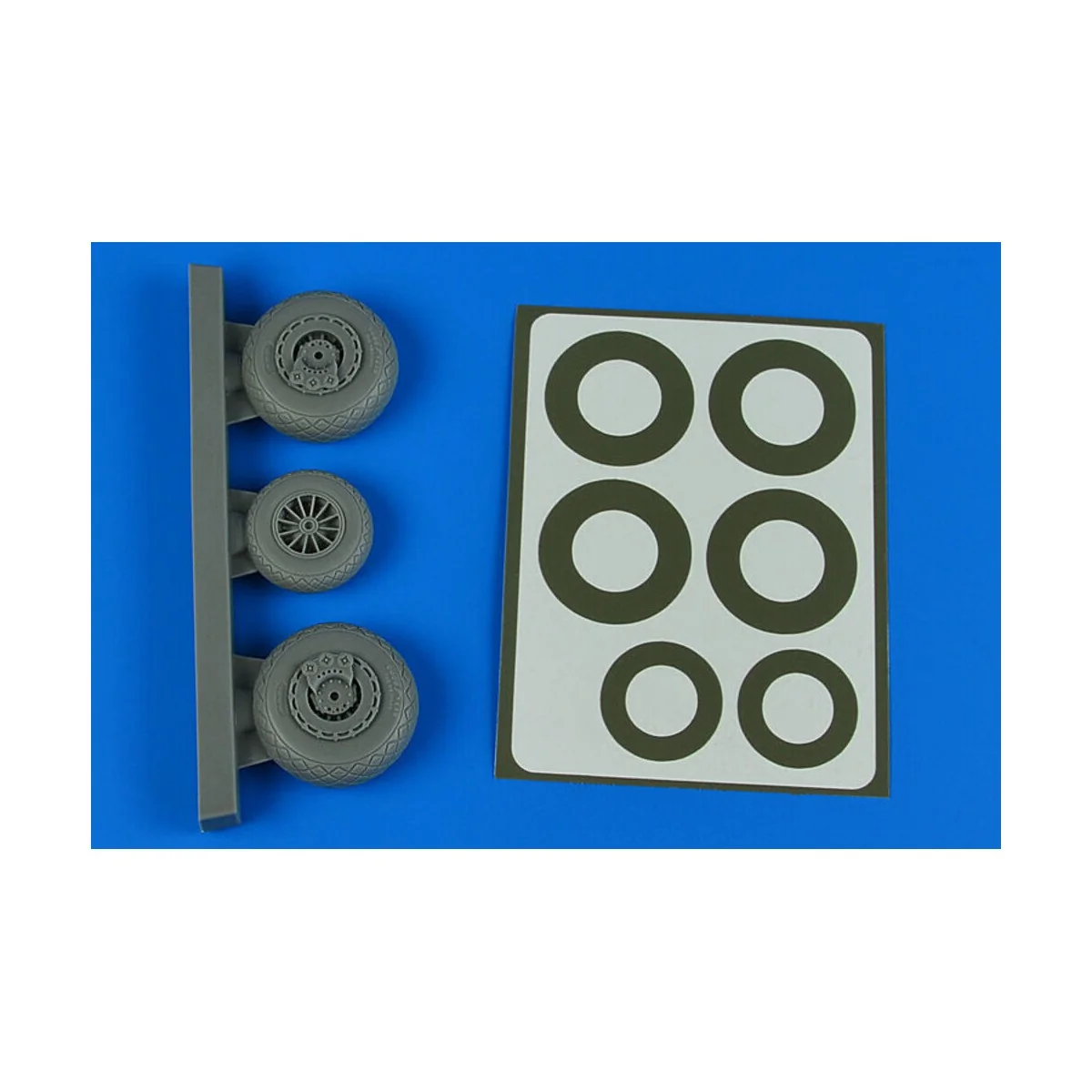 B-26K Invader wheels & paint masks - late - Diamond Pattern, 1/48 -...