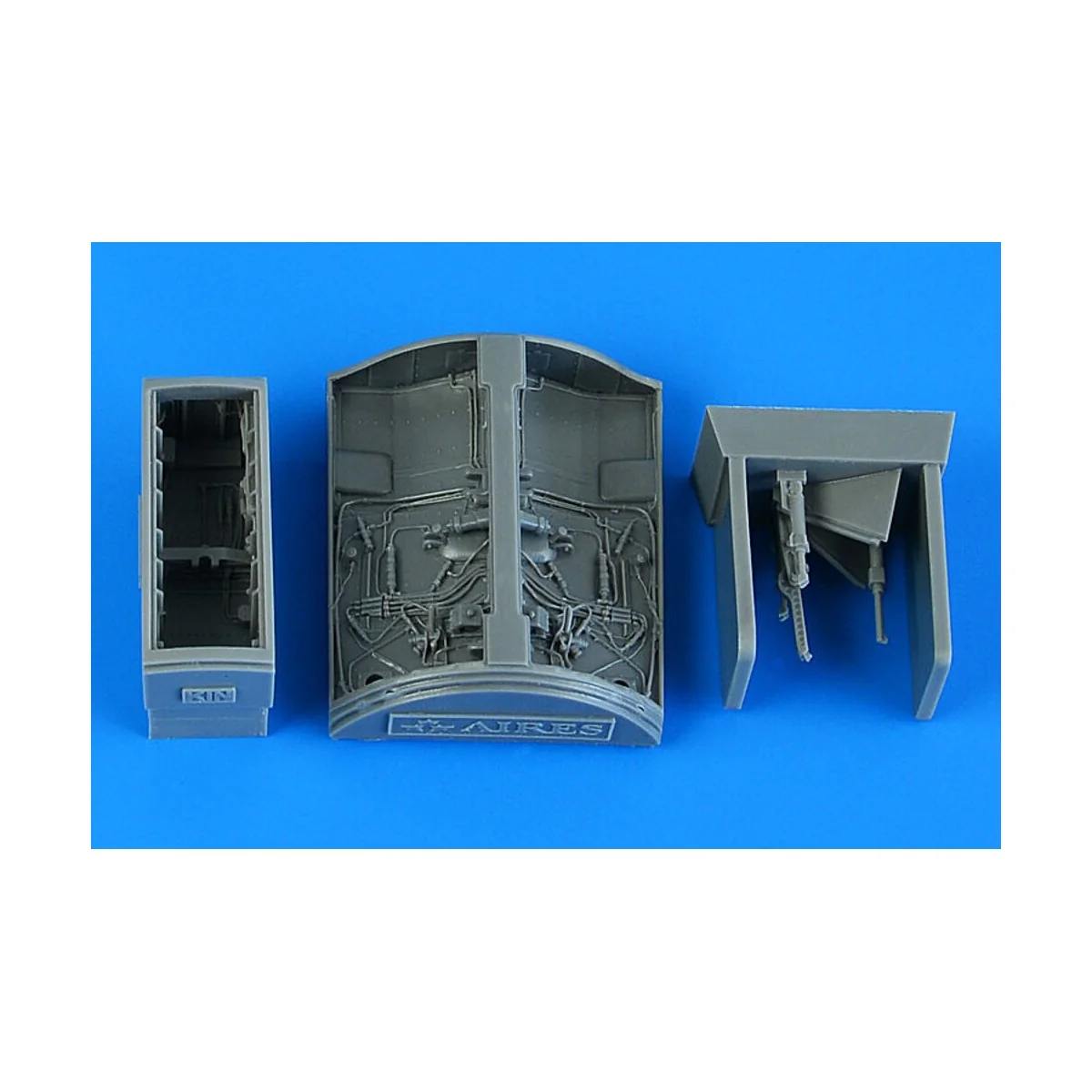 TF-104 Startfighter wheel bay - Aires 4876