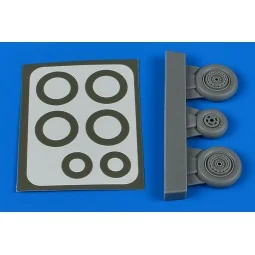 MiG-17 wheels & paint masks - Aires 4906