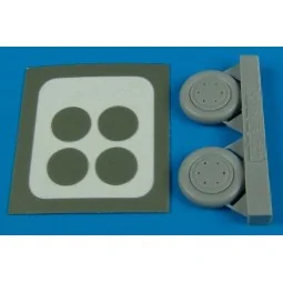 SBD Dauntless wheel & paint masks - Aires 7244