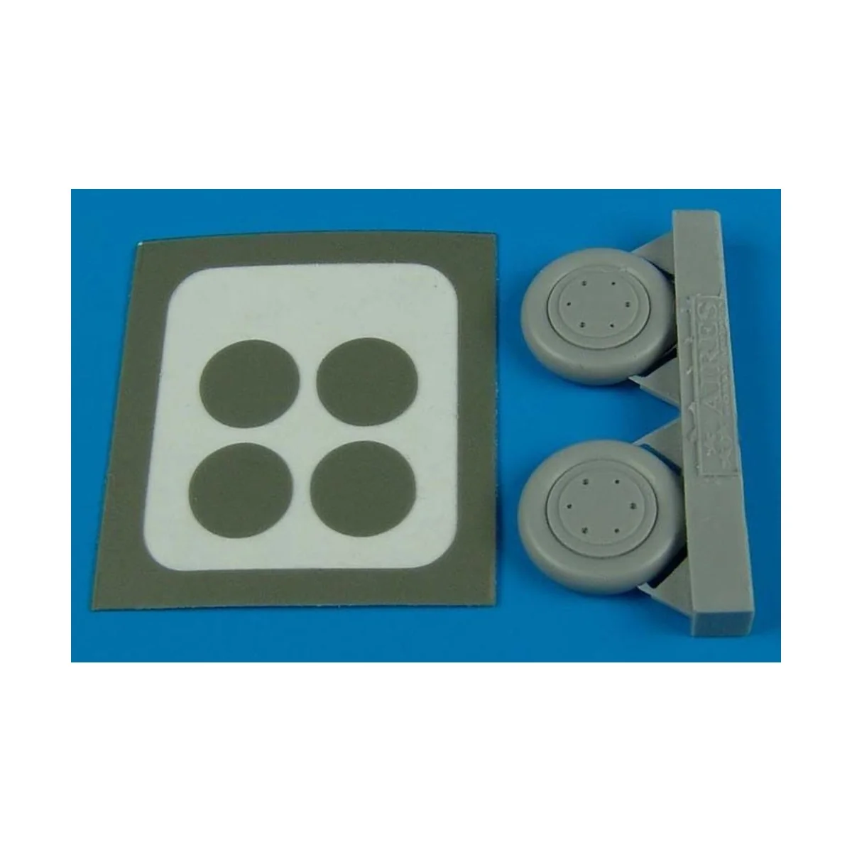 SBD Dauntless wheel & paint masks, 1/72 - Aires 7244