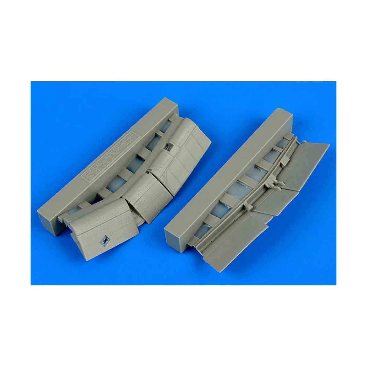 F4U-1 Corsair flaps for Tamiya, 1/72 - Aires 7303 F4U-1 Corsair flaps for Tamiya, 1/72 - Aires 7303