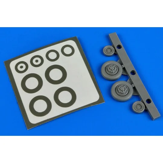 F-100 Super Sabre wheels & paint masks, 1/72 - Aires 7304