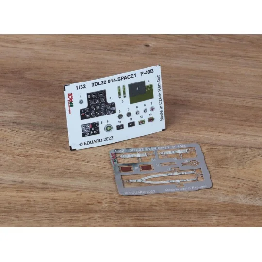 P-40B SPACE 1/32 GREAT WALL HOBBY, 1/32 - Eduard Accessories 3DL32014