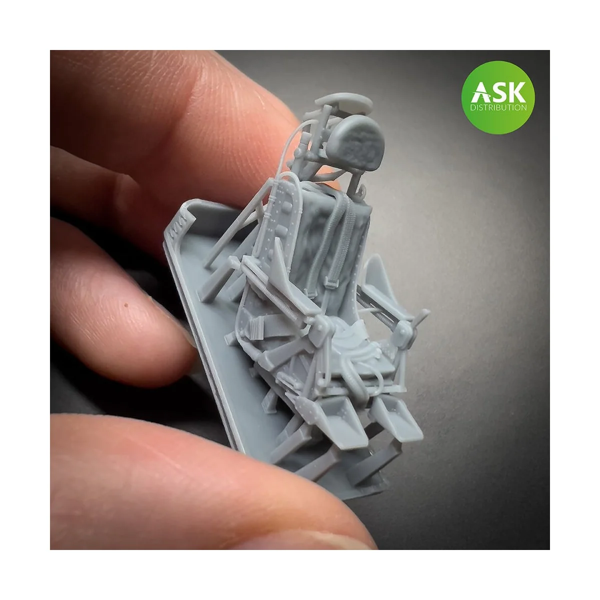 F-84F Thunderstreak ejection seat with seat belts, 1/48 - Art Scale...