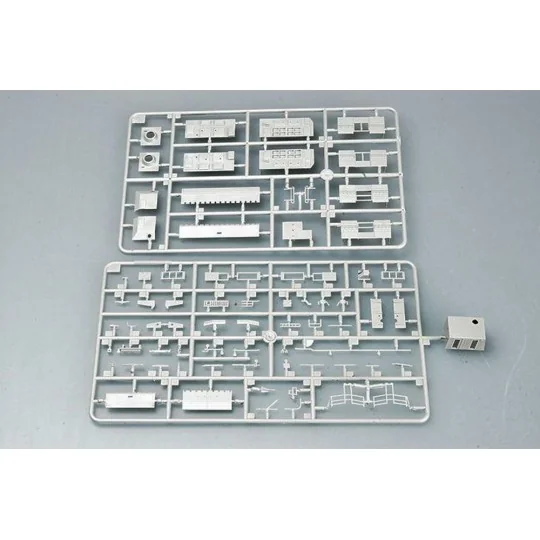 JMSDF Landing Craft Air Cushion, 1/144 - Trumpeter 00106