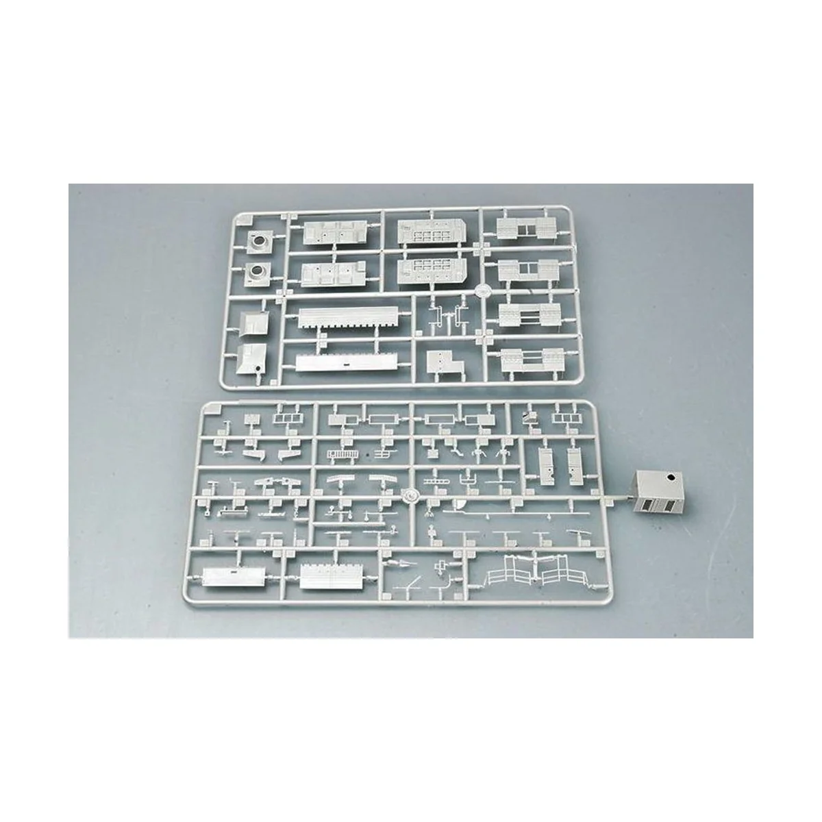 JMSDF Landing Craft Air Cushion, 1/144 - Trumpeter 00106