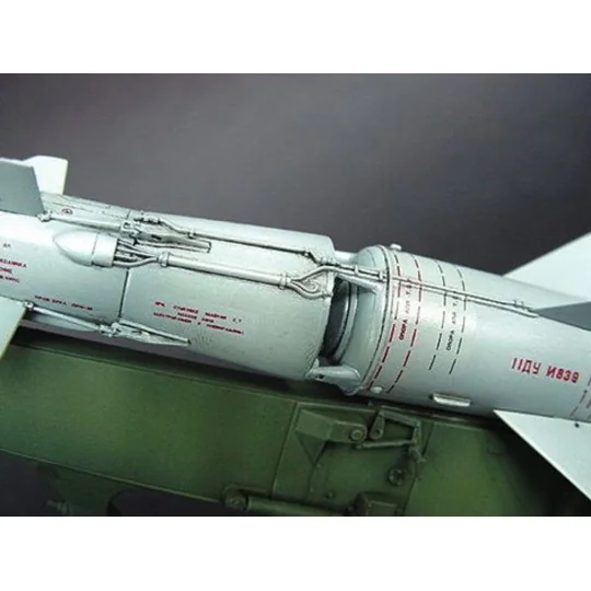 SA-2 Guideline Missile w/Launcher Cabin, 1/35 - Trumpeter 00206