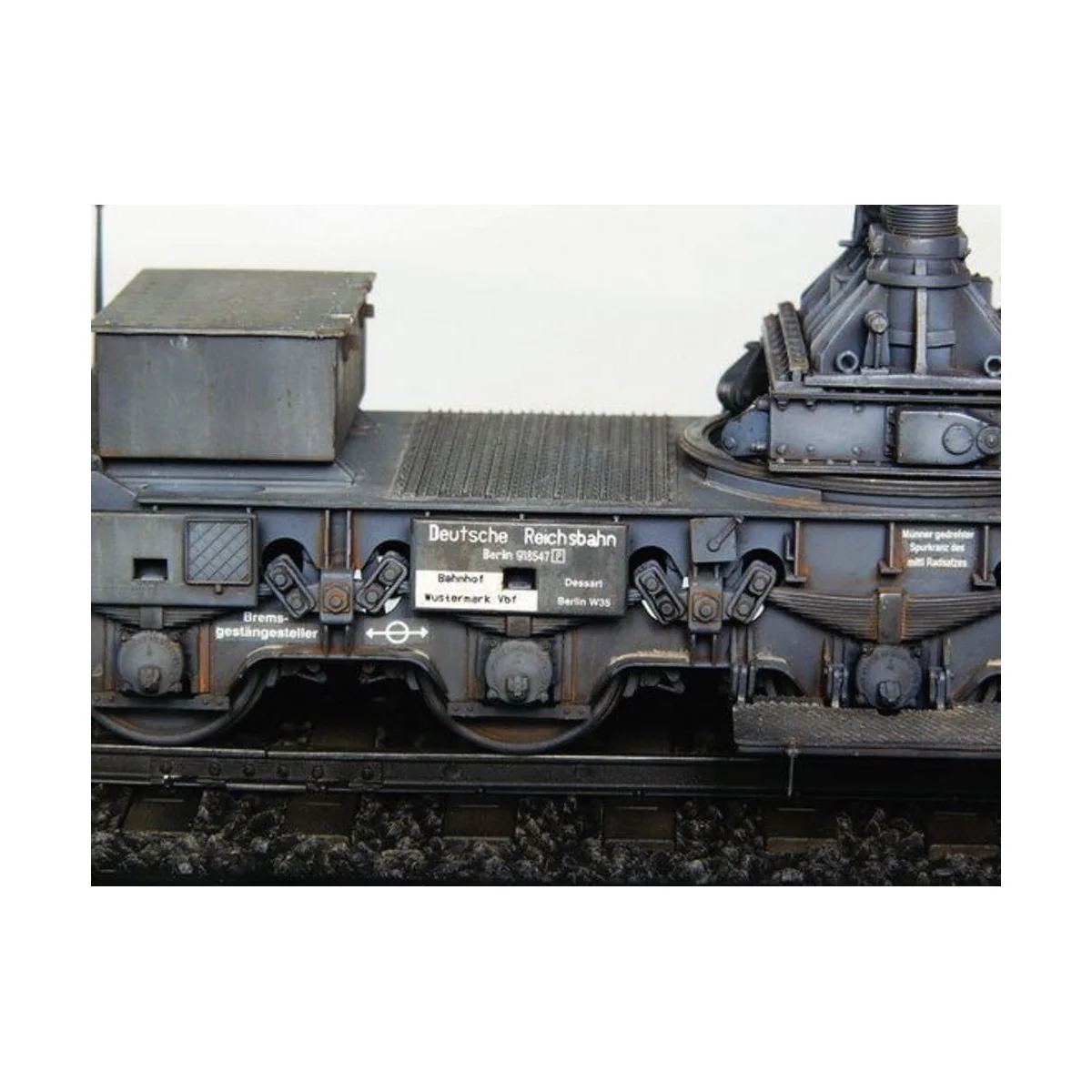 Mörser Karl Gerät 040/041 auf Eisenbahn-Transport-Trailer - Trumpet...