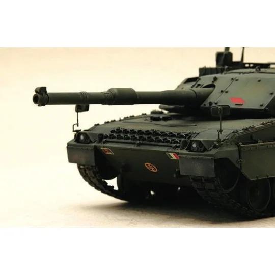 Italienischer Panzer C-1 Ariete, 1/35 - Trumpeter 00332 Italienischer Panzer C-1 Ariete, 1/35 - Trumpeter 00332