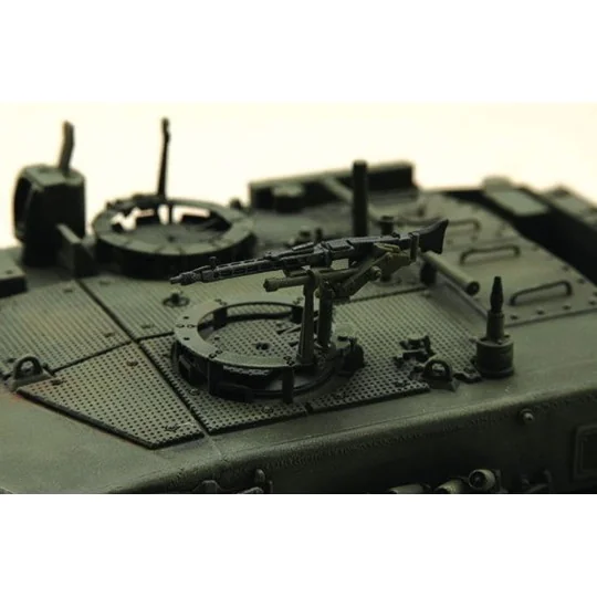 Italienischer Panzer C-1 Ariete, 1/35 - Trumpeter 00332 Italienischer Panzer C-1 Ariete, 1/35 - Trumpeter 00332