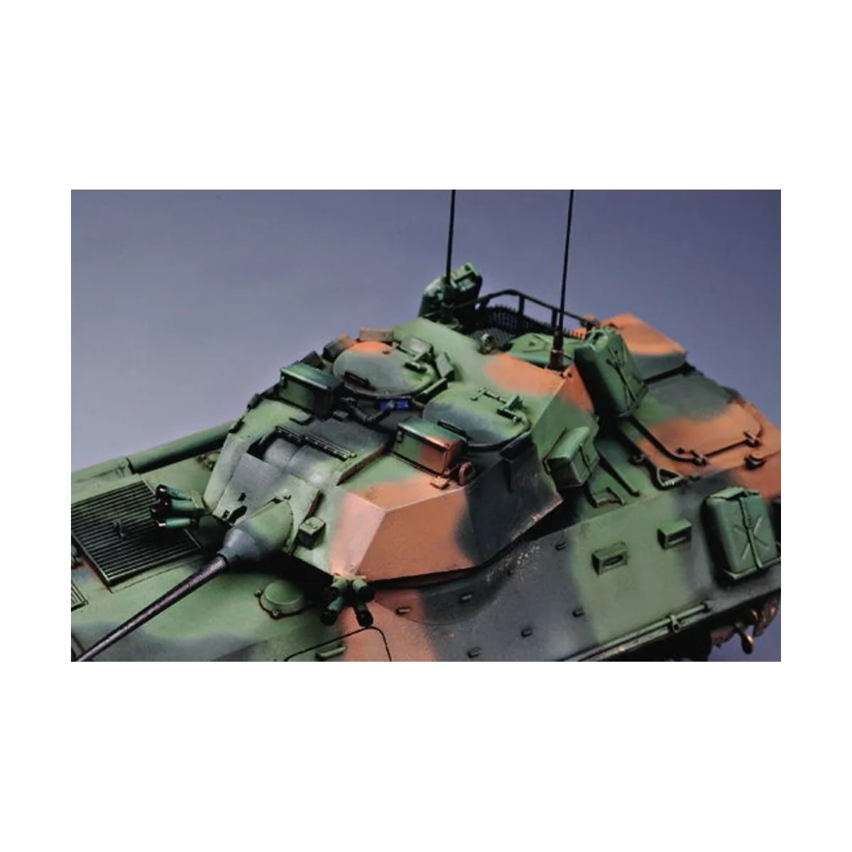 USMC LAV-25 ''Piranha 2'', 1/35 - Trumpeter 00349 USMC LAV-25 ''Piranha 2'', 1/35 - Trumpeter 00349