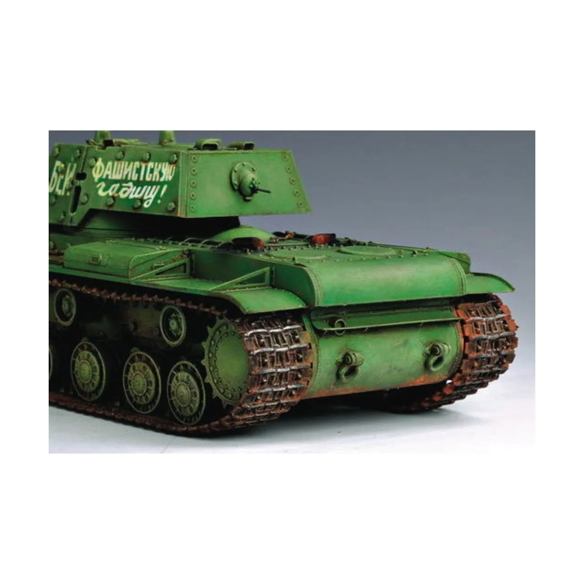 Russian KV-1's Ehkranami - Trumpeter 00357