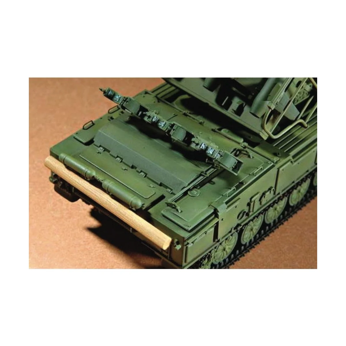 Russian SAM-6 Antiaircraft Missile, 1/35 - Trumpeter 00361 Russian SAM-6 Antiaircraft Missile, 1/35 - Trumpeter 00361