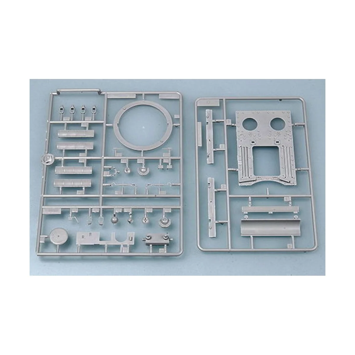 German Pz.Kpfm. KV-1 756(r) Tank, 1/35 - Trumpeter 00366 German Pz.Kpfm. KV-1 756(r) Tank, 1/35 - Trumpeter 00366